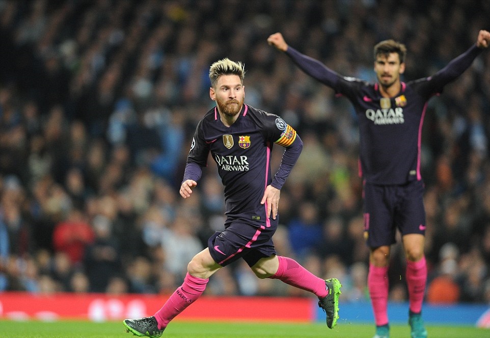 Lionel Messi có bàn thắng mở tỷ số rất hay từ tình huống phản công nhanh của Barca. Ảnh: Internet.