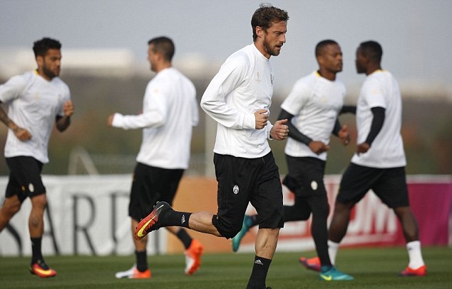 Tiền vệ Claudio Marchisio tiếp tục tập luyện ở Vinovo, cách Turin không xa. Ảnh: Internet.