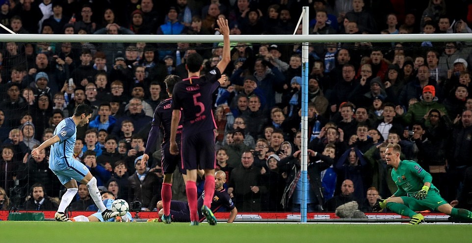 Tuy nhiên Ilkay Gundogan đã gỡ hòa cho Man City sau đó. Ảnh: Internet.