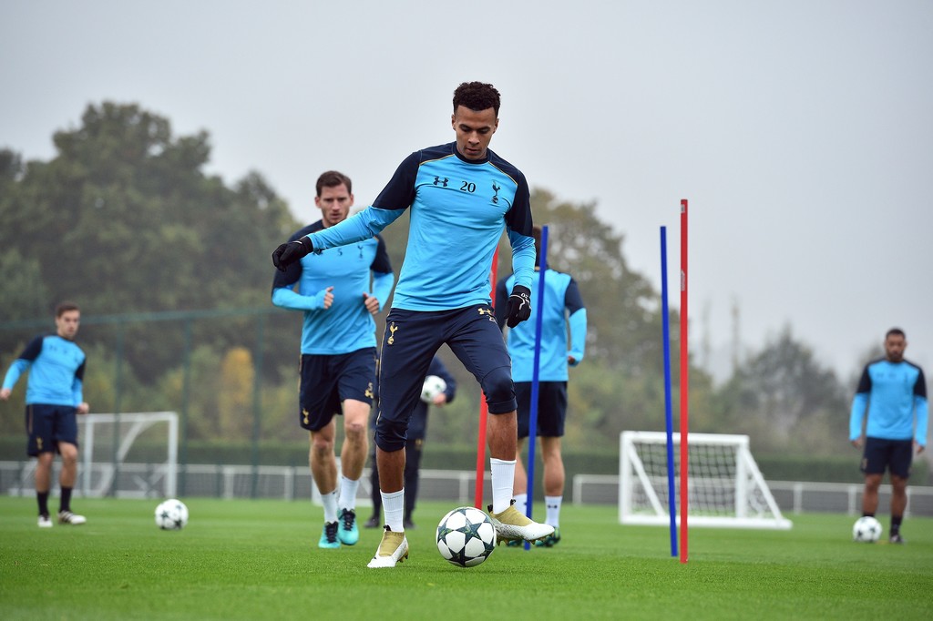 Tottenham đang đứng vị trí thứ hai trong bảng với 1 điểm kém hơn Monaco. Ảnh: Internet.