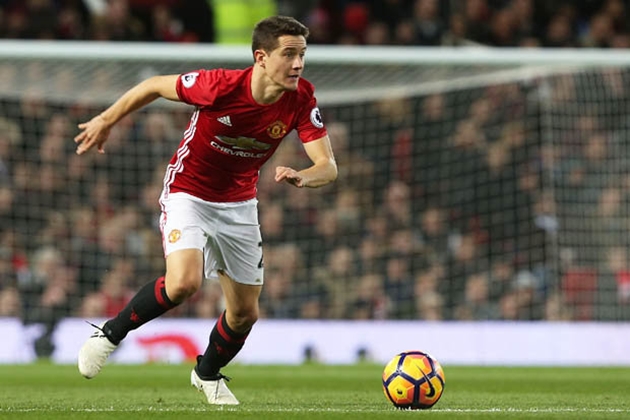 Ander Herrera tỏ ra bất lực sau trận đấu. Ảnh: Daily Star.