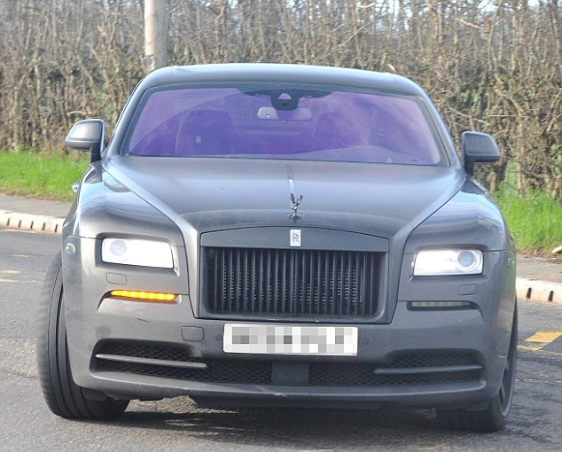 Chùm ảnh: Mặc tin đồn ra đi, Lukaku lặng lẽ trở lại sân tập - Bóng Đá