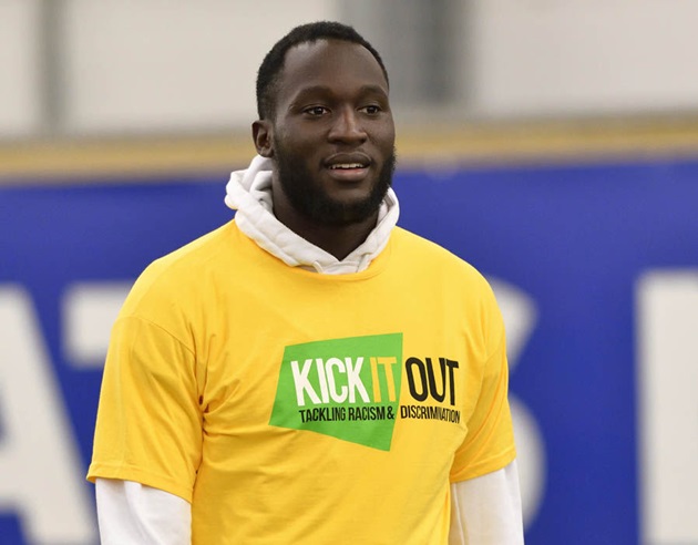 Lukaku tỏ rõ quyết tâm thi đấu để khiến các CLB hàng đầu châu Âu chú ý. Ảnh: Express.