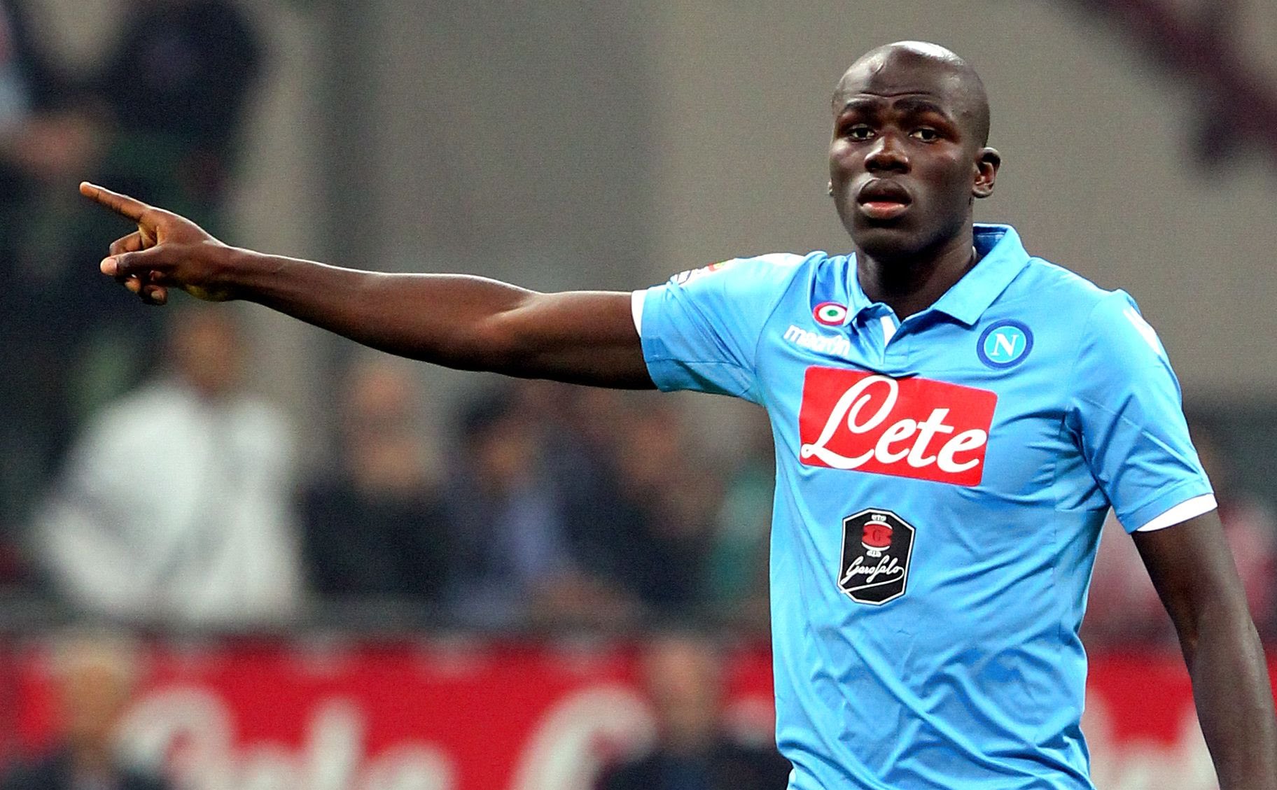 Koulibaly sẽ tiếp tục ở lại Napoli.