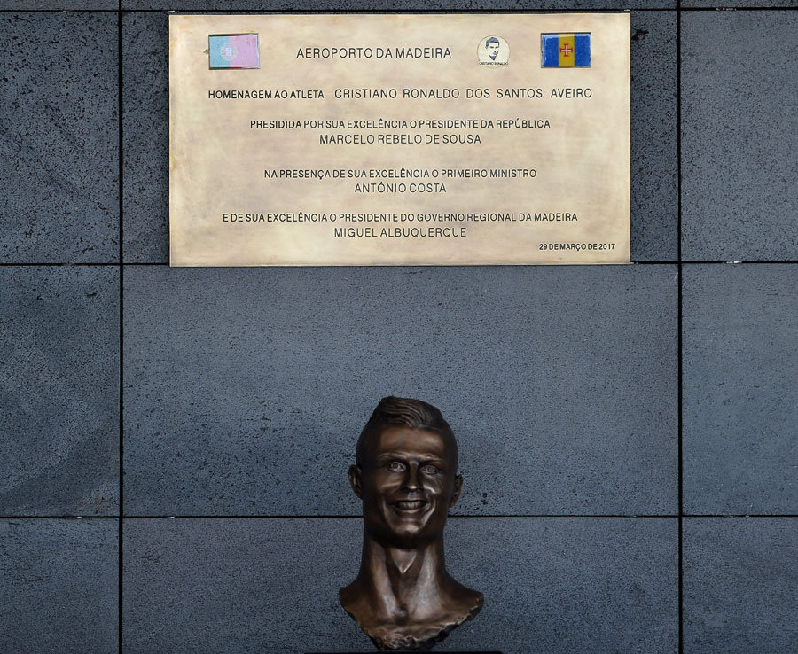 Buổi lễ trọng đại này có sự góp mặt của tổng thống và thủ tướng Bồ Đào Nha. Ảnh: Daily Star.