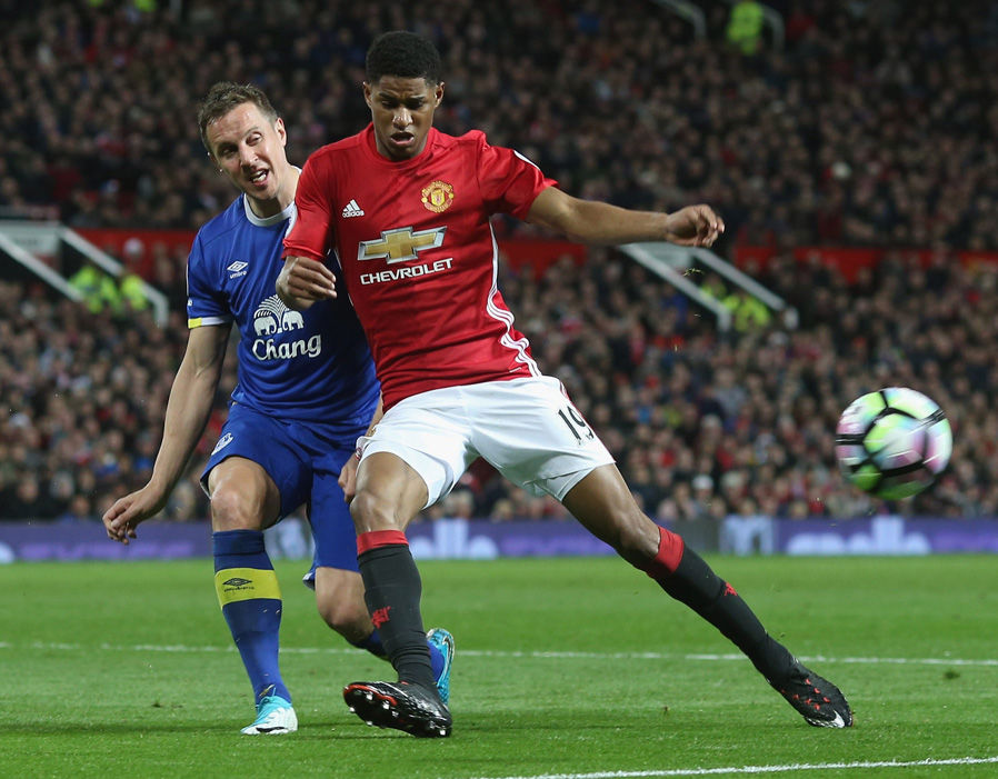 Marcus Rashford - 6 - Tràn đầy năng lượng nhưng khâu dứt điểm cuối cùng lại không  hề hiệu quả. Ảnh: Express.