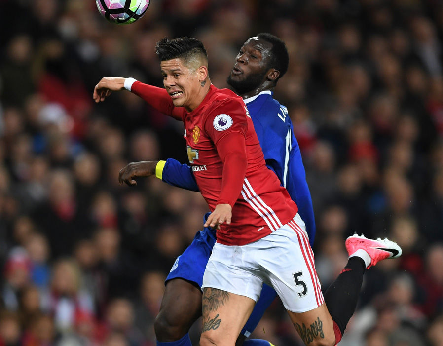Marcos Rojo - 4 - Gây thất vọng trong bàn thắng của Jagielka. Ảnh: Express.