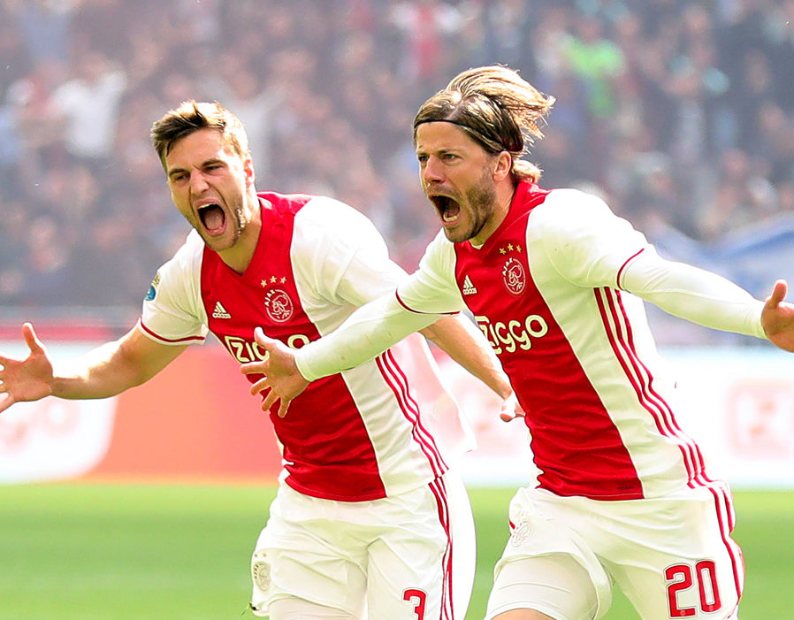 Ajax - Tỷ lệ cược 66/1. Ảnh: Express.