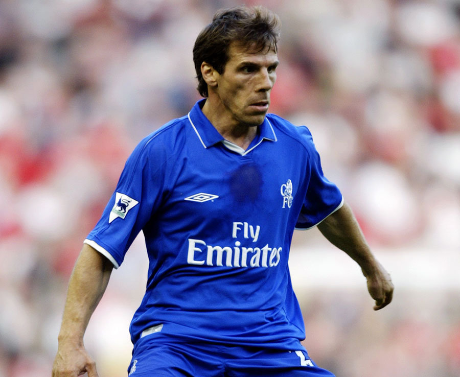 Gianfranco Zola - 14.000 lượt đồng thuận, 5.400 lượt không đồng ý. Ảnh: Daily Star.
