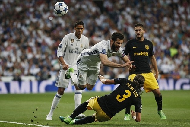 Thăng hoa với cú hat-trick, Ronaldo nhấn chìm Atletico - Bóng Đá