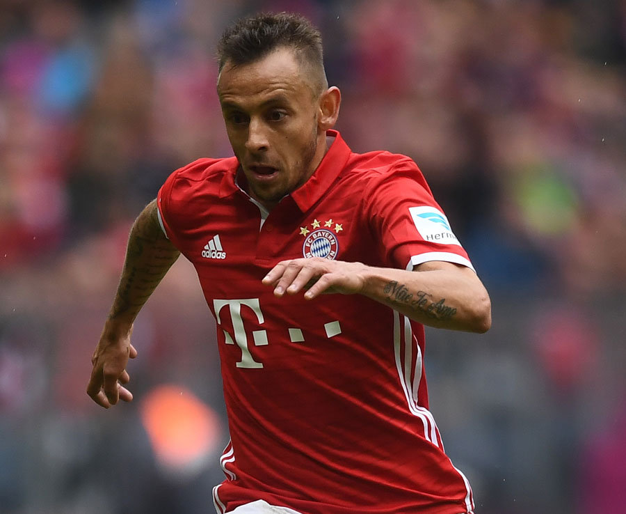 Rafinha - CLB liên hệ: West Ham. Ảnh: Daily Star.