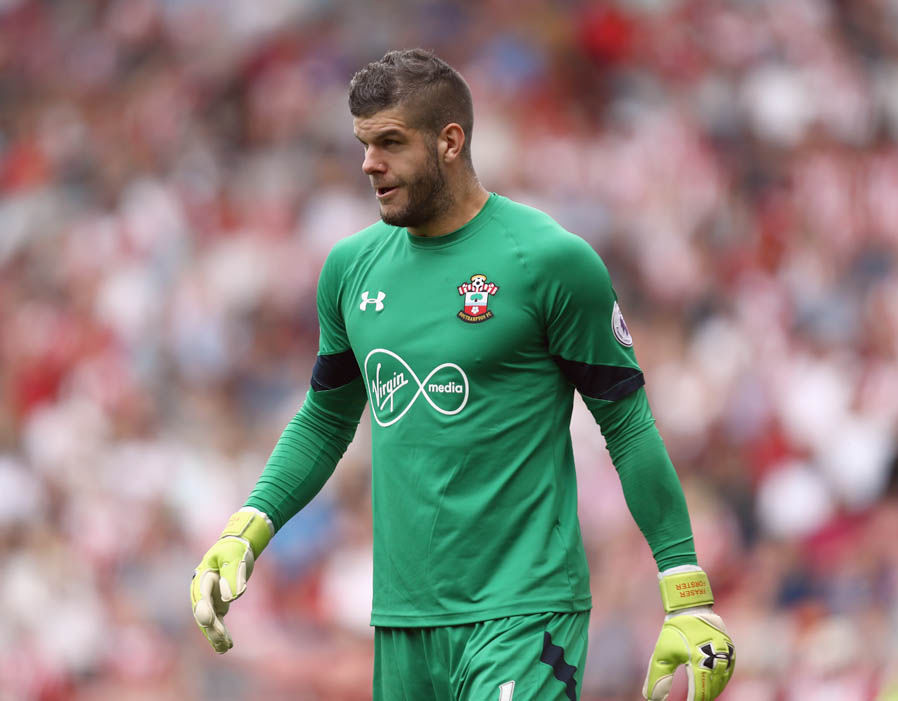 Fraser Forster (Southampton) - 14 trận giữ sạch lưới. Ảnh: Express.