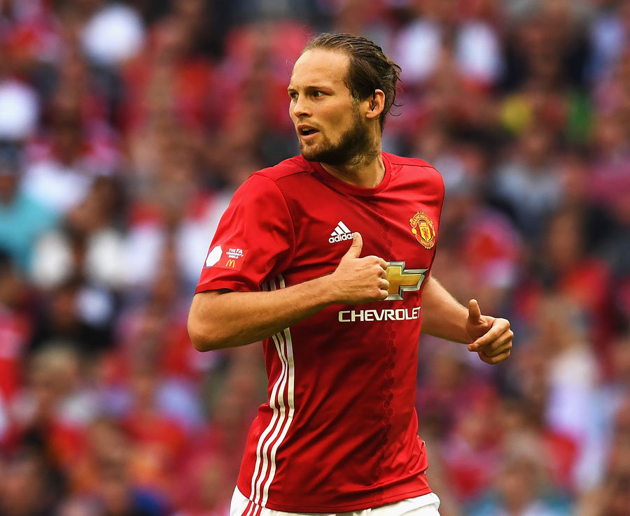 13. Daley Blind (Manchester United) - Tỷ lệ cược 16/1. Ảnh: Daily Star.