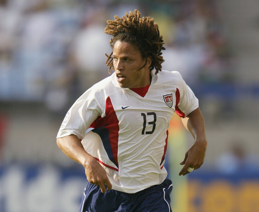 9. Cobi Jones (Mỹ) - 164 trận khoác áo ĐTQG. Ảnh: Daily Star.
