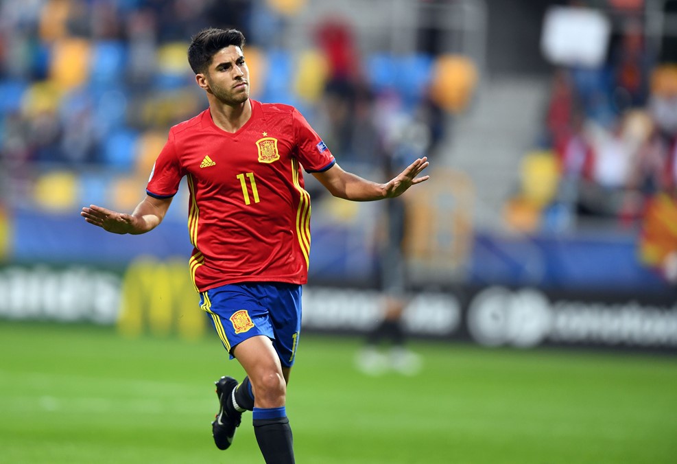 Marco Asensio thi đấu bừng sáng trong trận mở màn trước Macedonia.