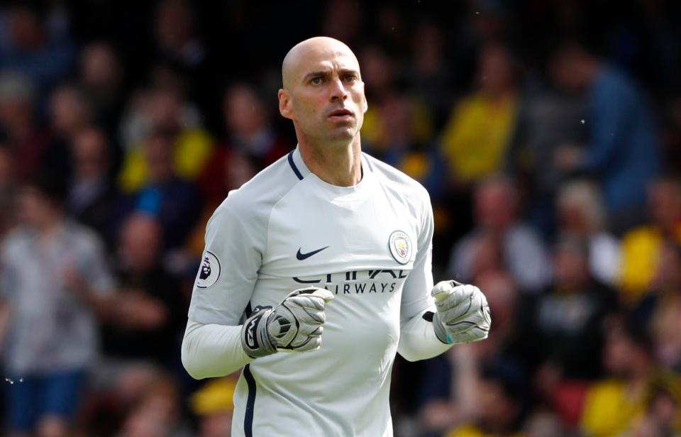 Caballero chính thức đến Chelsea.