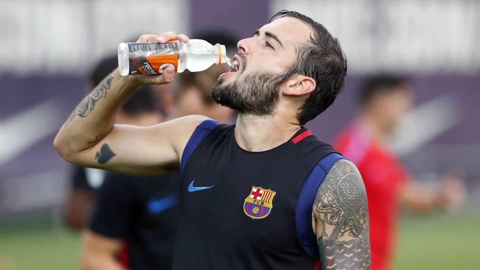 Aleix Vidal đã bình phục chấn thương rất nặng trong trận gặp Alaves mùa trước. Ảnh: Miguel Ruiz - FCB.