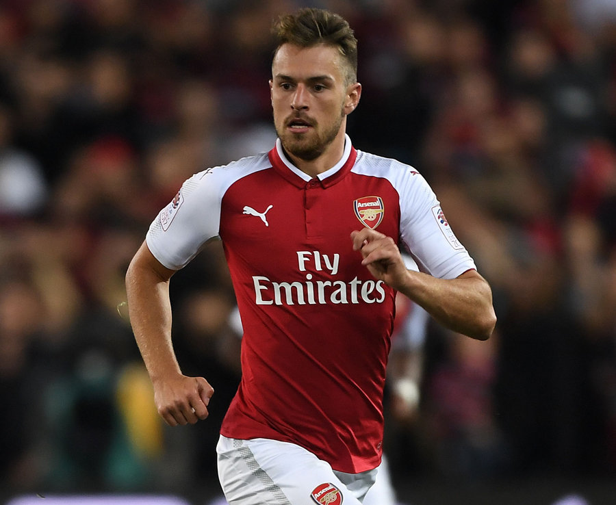 Aaron Ramsey - Sau màn trình diễn tốt tại EURO 2016, Ramsey không thể hiện nhiều điều tại Arsenal trong cả mùa giải vừa rồi. Với một ngôi sao được Wenger kỳ vọng như Ramsey, anh cần phải làm nhiều hơn để báo đáp sự tin tưởng đó. Ảnh: Daily Star.