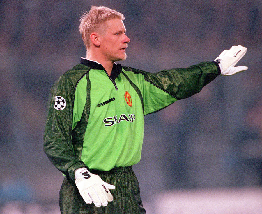 Thủ môn: Peter Schmeichel. Ảnh: Daily Star.