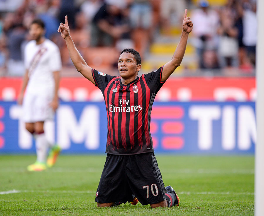 11. AC Milan (Italia) - 5,15 triệu người theo dõi. Ảnh: Daily Star.
