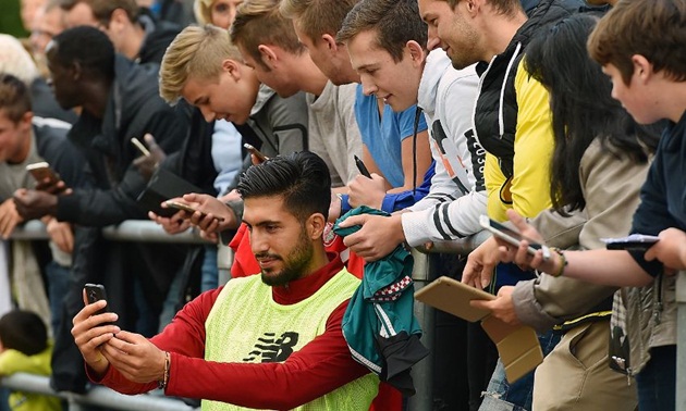 Emre Can rất được lòng các CĐV quê nhà. Ảnh: Liverpool.