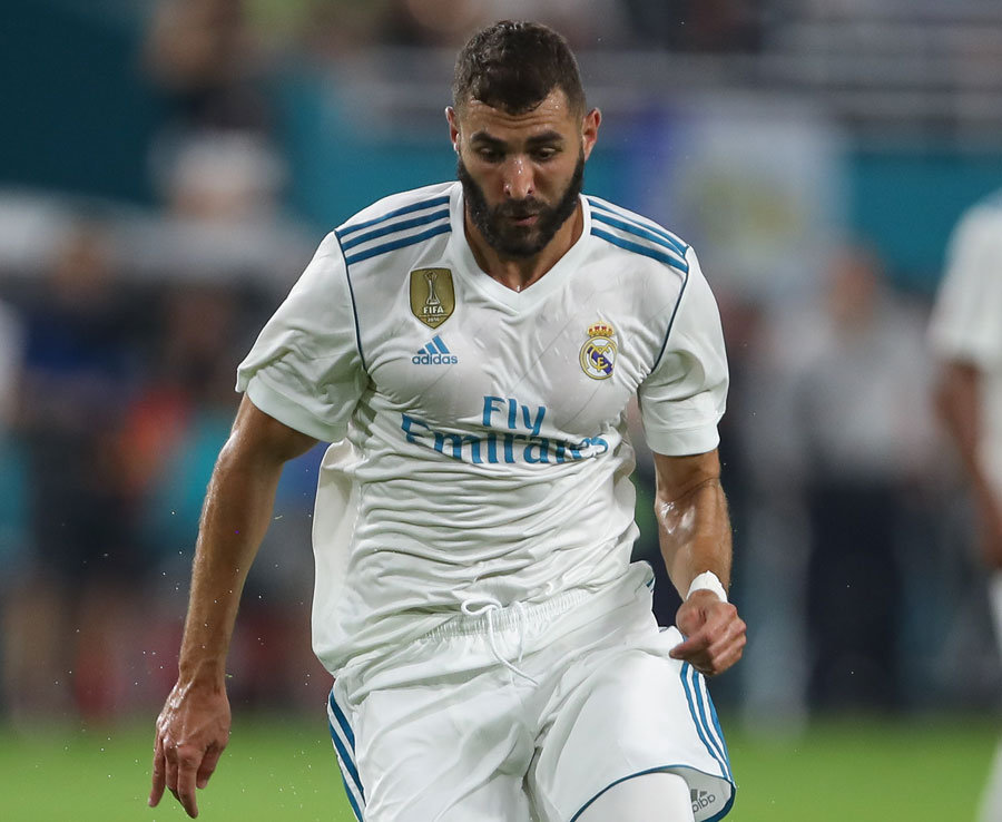 Karim Benzema - 894 triệu bảng. Ảnh: Daily Star.