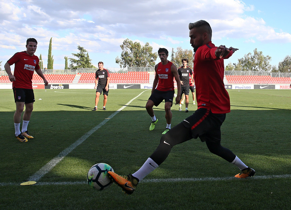 Trước đó họ đã có trận giao hữu  với tân binh Brighton của giải Ngoại hạng Anh. Ảnh: Ángel Gutiérrez.