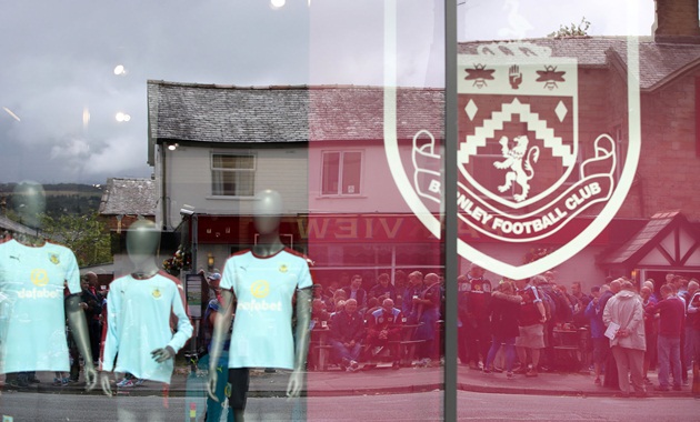 Bài học từ Burnley là một điển hình của việc vươn lên từ Ngoại hạng Anh.