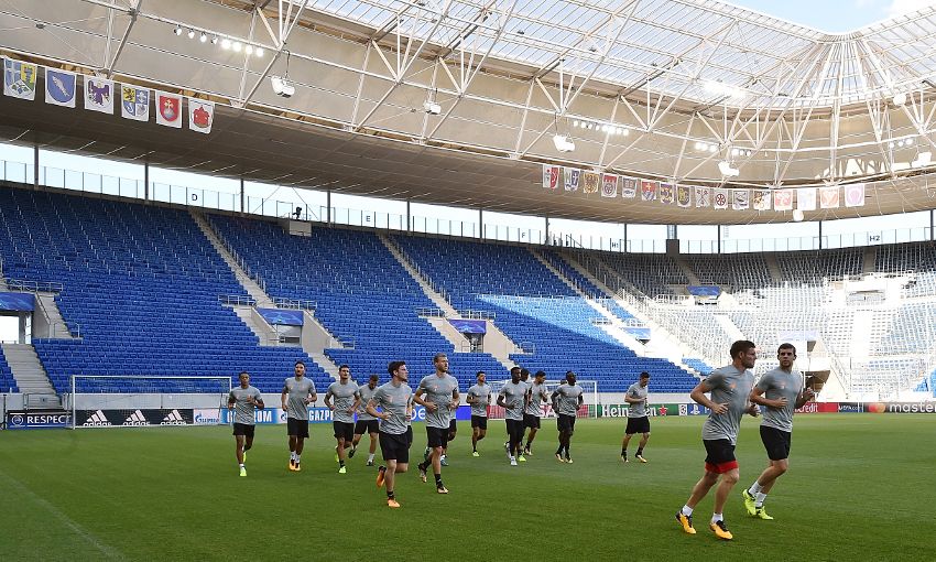 Liverpool đã có buổi tập ở Hoffenheim để chuẩn bị cho trận play-off Champions League lượt đi. Ảnh: John và Andrew Powell.