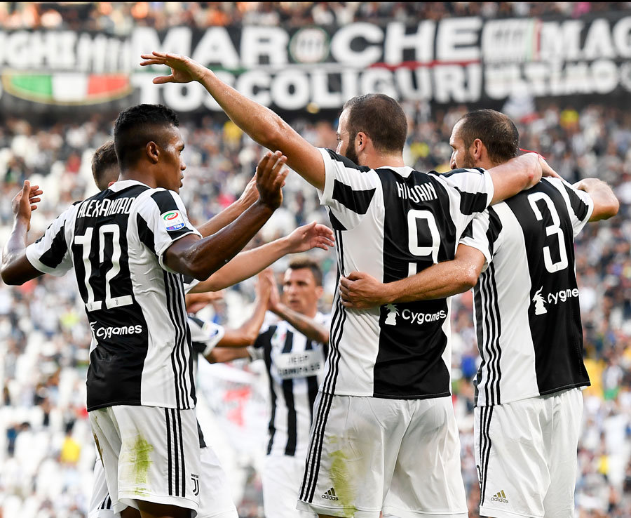 Juventus - Tỷ lệ cược: 14/1. Ảnh: Daily Star.