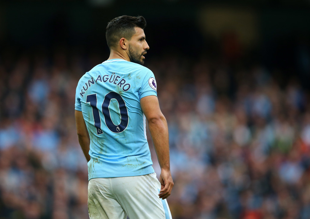 Aguero mang một tin buồn khác đến với Pep.