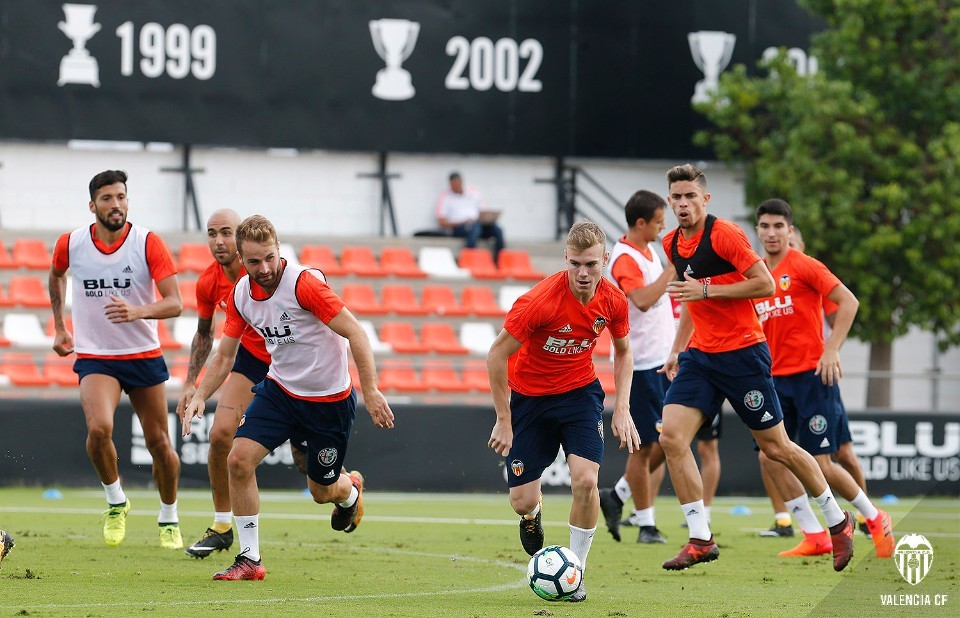 Đối thủ Bilbao của họ đang tạm thời xếp ở vị trí thứ 12.