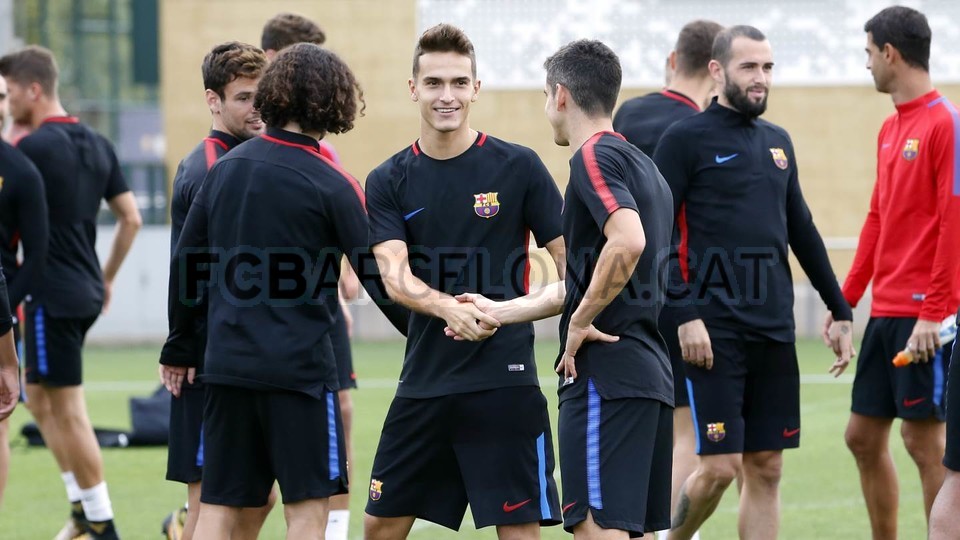 Buổi tập của Barca hôm nay vắng bóng ngôi sao vì đợt tập trung cho đội tuyển quốc gia.