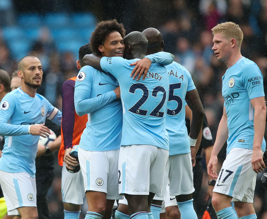 1. Manchester City: 24 điểm - Hiệu số bàn thắng: +10. Ảnh: Daily Star.