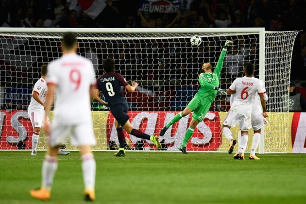 PSG hủy diệt Bayern ở lượt đi.