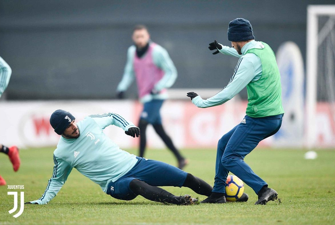 Chuẩn bị đón năm mới, nhưng các ngôi sao của Juventus vẫn rất tích cực tập luyện.