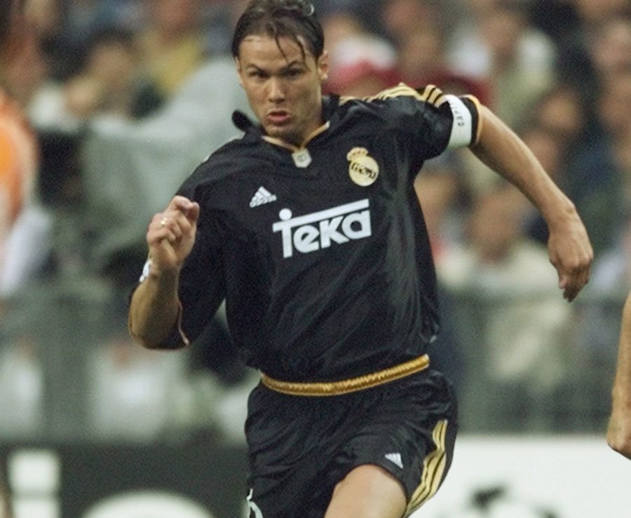 Tiền vệ trung tâm: Fernando Redondo.