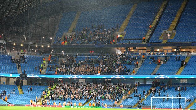 Man City hoan 4