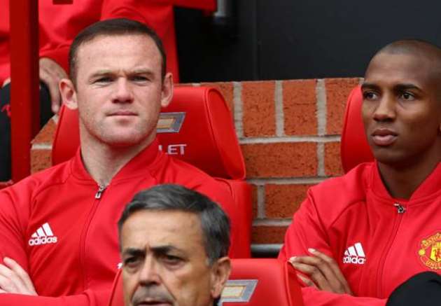 Rooney đang gặp khó ở M.U. Ảnh: Internet.