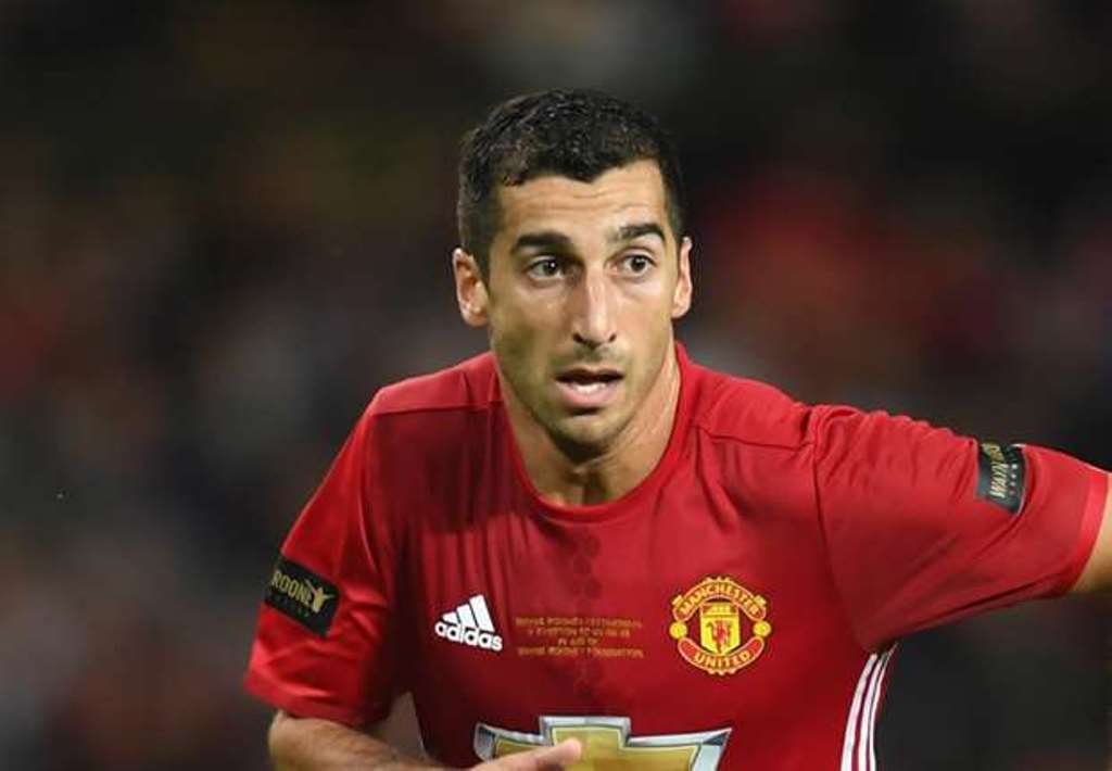 Henrikh Mkhitaryan 'mất tích' khó hiểu ở Man United. Ảnh: Internet.