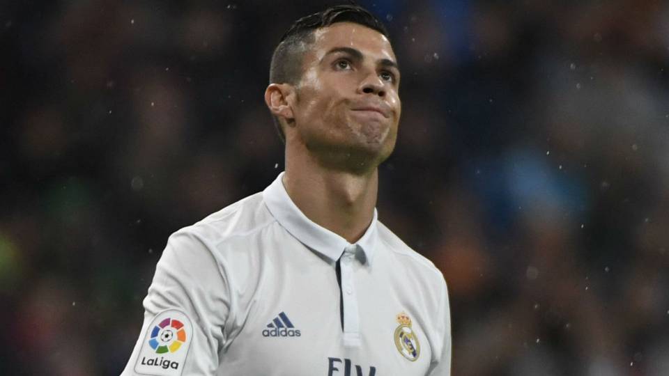 Kết quả hình ảnh cho Ronaldo sa sút phong độ tại Champions League