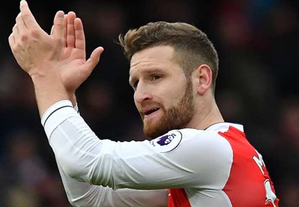 Shkodran Mustafi phải nghỉ thi đấu hết Giáng sinh. Ảnh: Goal.