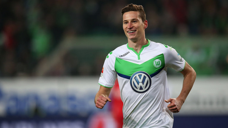 Draxler được PSG hỏi mua.