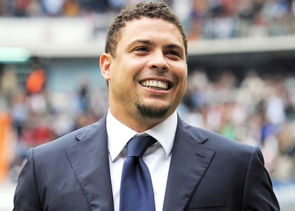 10) Ronaldo (cựu sao Real, Barca)
