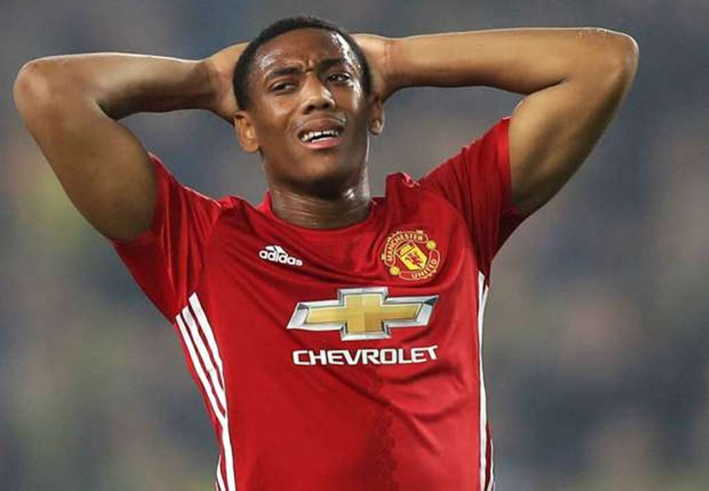 SỐC! Hiệu suất ghi bàn của Martial kém hơn cả anh trai trung vệ - Bóng Đá