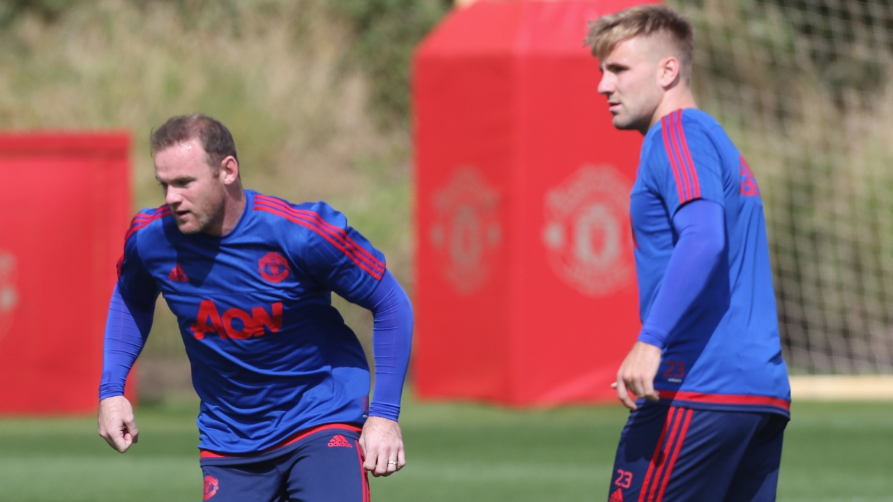 Rooney và Shaw sẽ phải rời M.U.