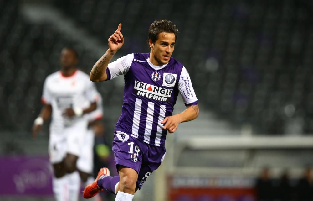 3. Óscar Trejo (Toulouse, 28 tuổi): 2.9 lần rê bóng thành công trung bình mỗi trận