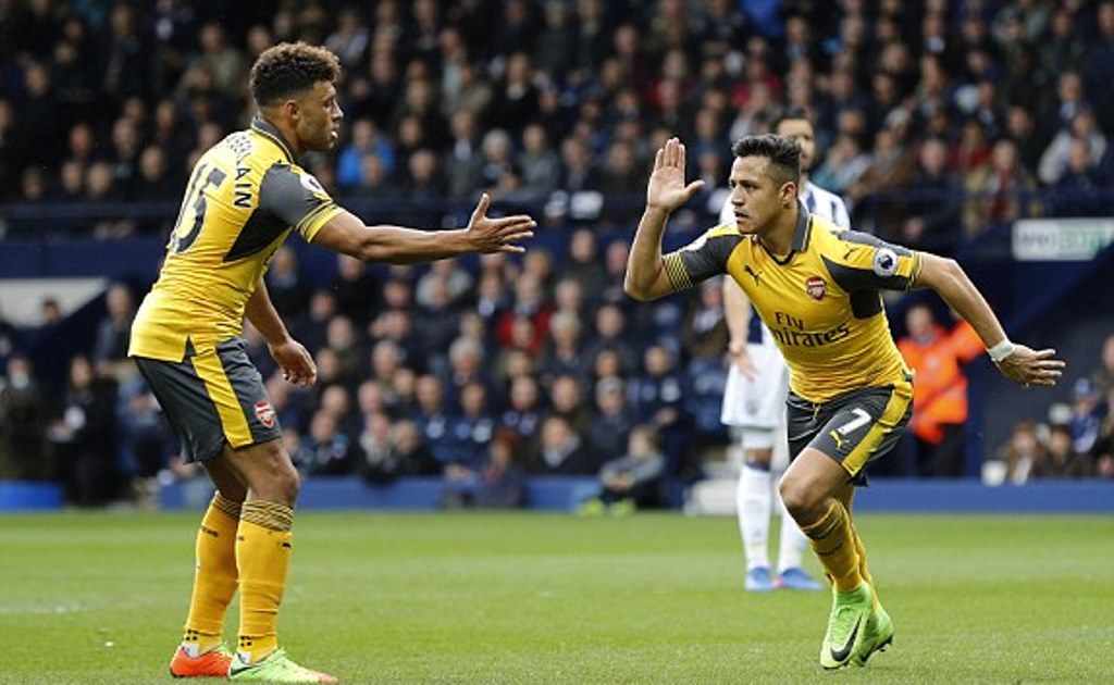 Sanchez giúp Arsenal gỡ hòa.