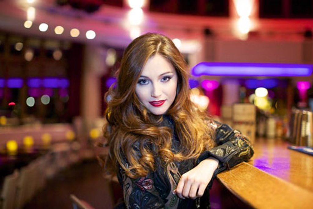 - Bóng Đá