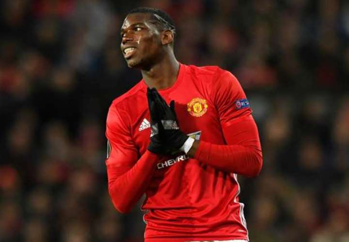 Paul Pogba bức xúc với những chỉ trích.